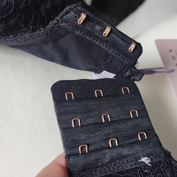 NWT Savage Fenty Black Lace Bra - Picture 6 of 8